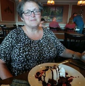 Meet your Posher, Della